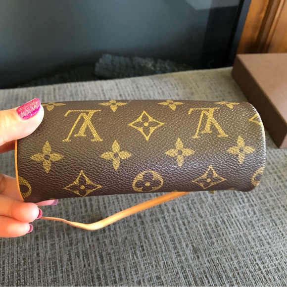 Monogram Mini Papillon. - Picture 4 of 16